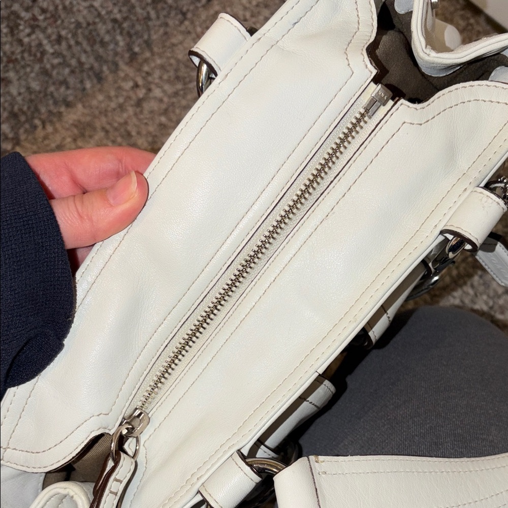 Y2K Coach Soho 8A09 Double Buckle White Leather Shoulder Bag - Picture 10 of 10